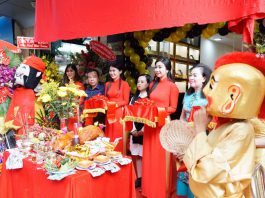 to-chưc-khai-trương-chon-goi-chuyen-nghiep