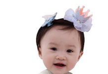 hình chibi bé gái với lời cảm ơn mọi người