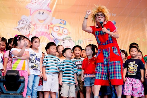 cho thuê MC tổ chức tiệc ngoài trời